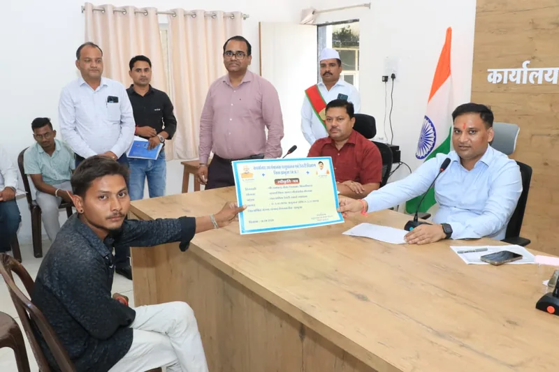 स्वरोजगार की ओर बढ़े कदम, हितग्राहियों को मिला ऋण सहायता का संबल