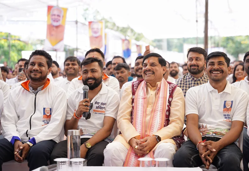 (सेवा संकल्प अभियान) प्रधानमंत्री श्री नरेन्द्र मोदी ने वडनगर से वाराणसी जा रहे सेवा संकल्प बाइक यात्रियों से…